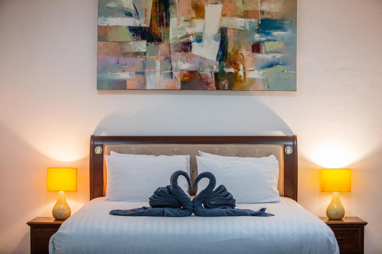 Brodie Rawai Resort Nai Harn Екстериор снимка