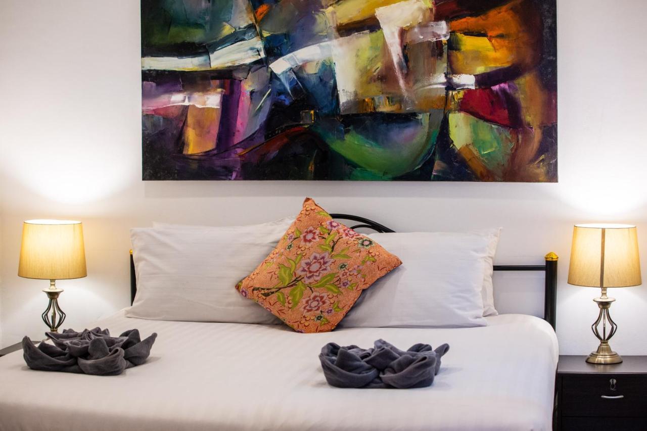 Brodie Rawai Resort Nai Harn Екстериор снимка